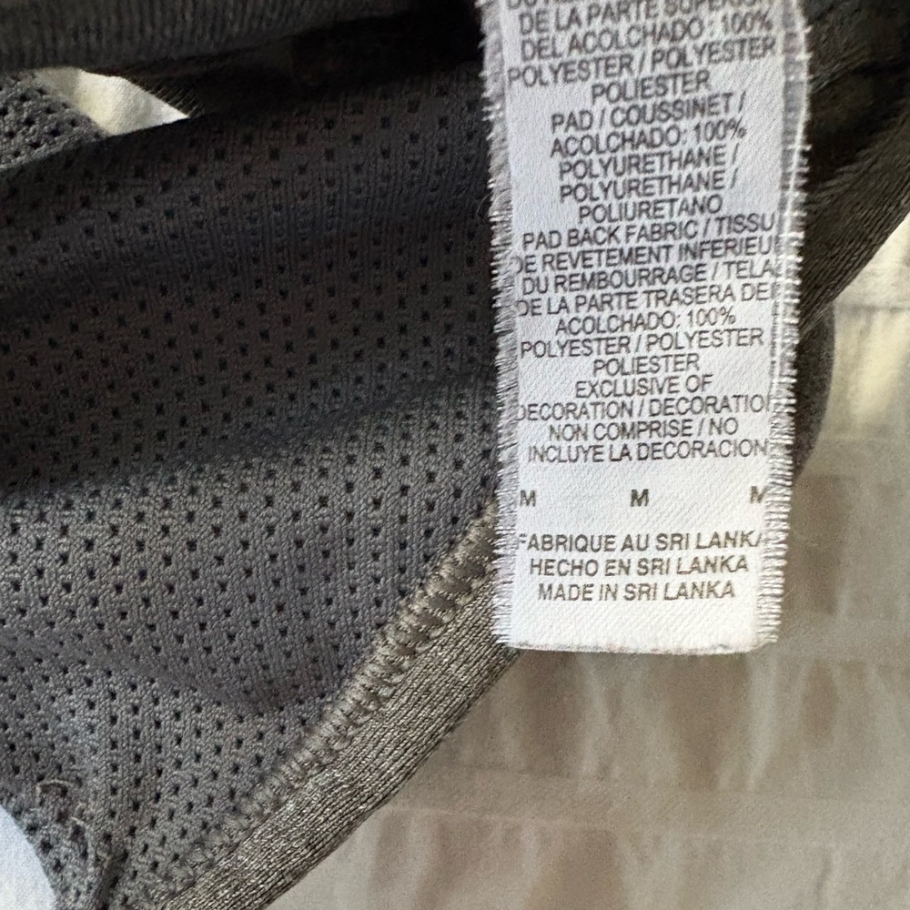 Nike sports bra - Picture 3 of 3